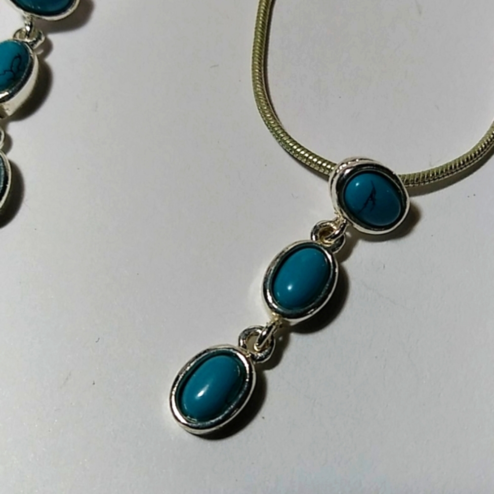 Faux turquoise necklace set with earrings